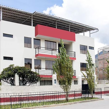 Hostal Santa Rosa Caraz Exterior foto