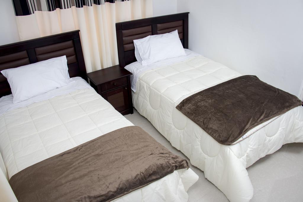 Hostal Santa Rosa Caraz Quarto foto