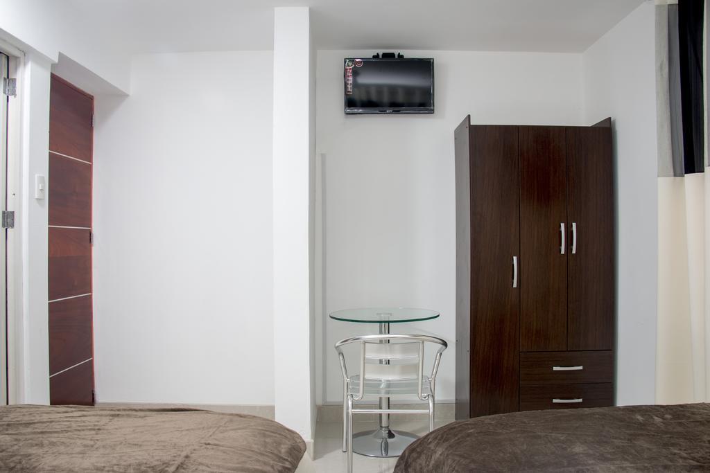 Hostal Santa Rosa Caraz Quarto foto