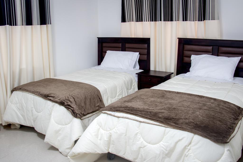 Hostal Santa Rosa Caraz Quarto foto